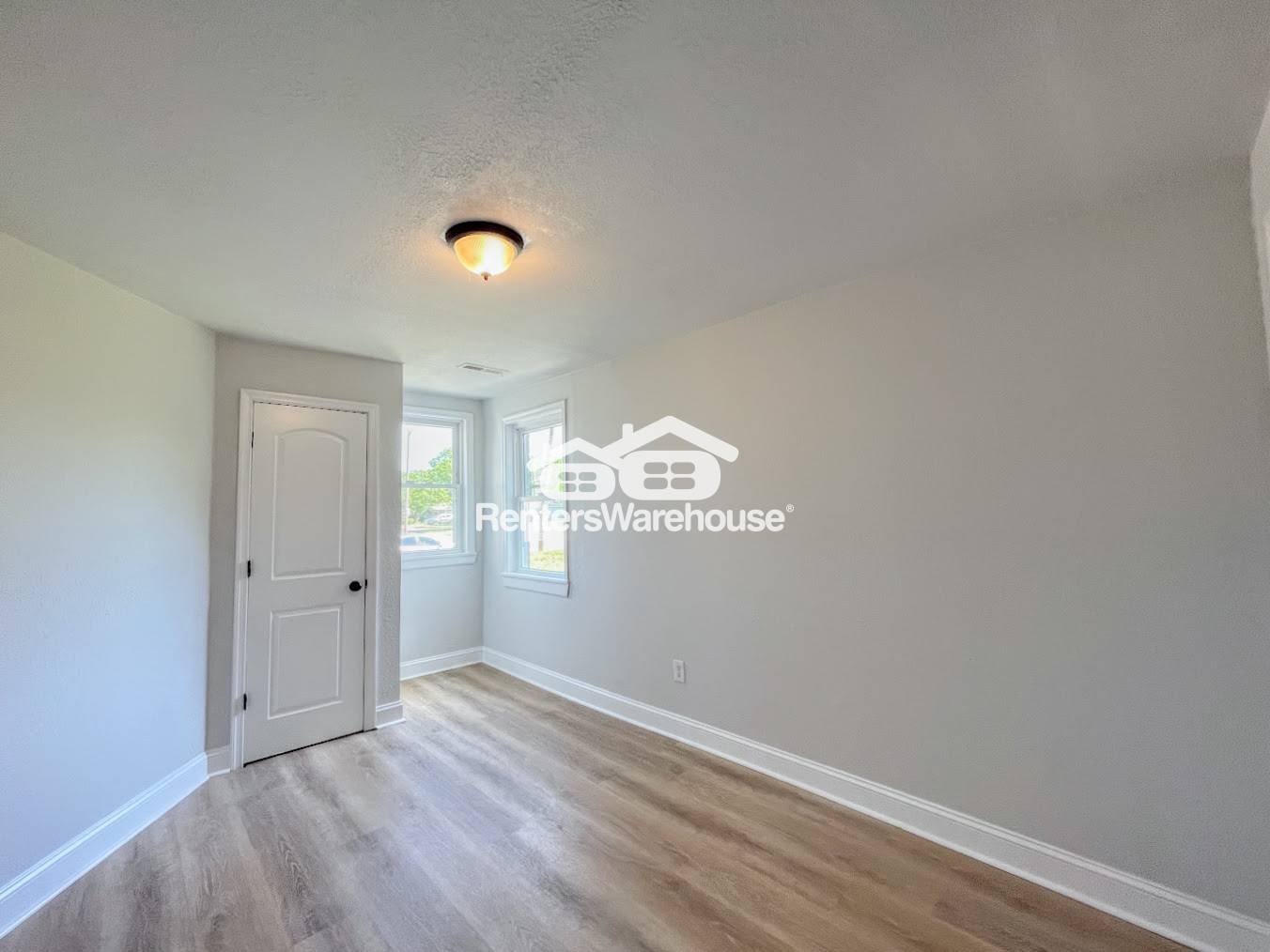 Building Photo - 2423 E Virginia Beach Blvd