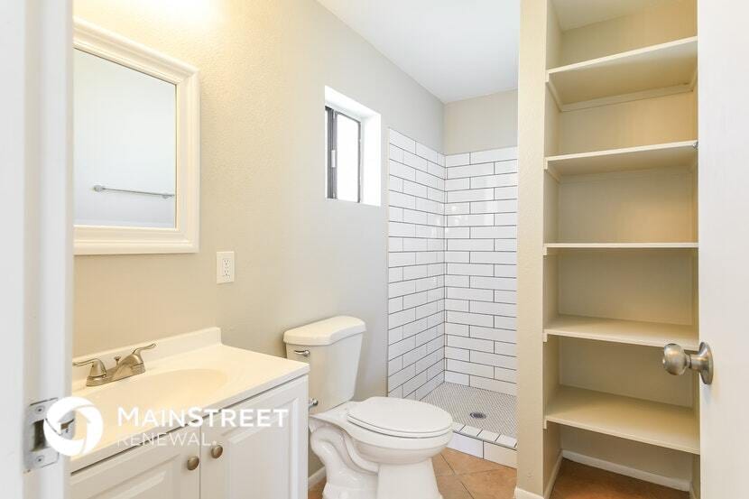 Building Photo - 1716 W Sequoia Dr