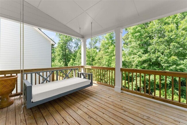 Building Photo - 4656 Silver Oak Dr SW