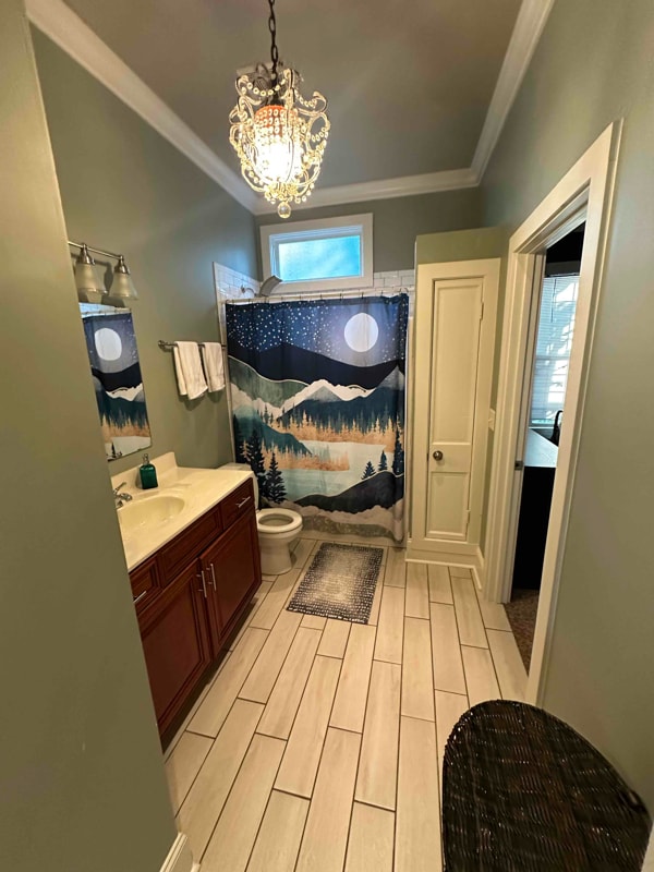 Building Photo - 639 Park St