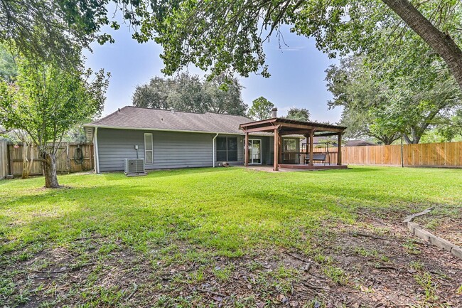 Building Photo - 1115 W Castlewood Ave