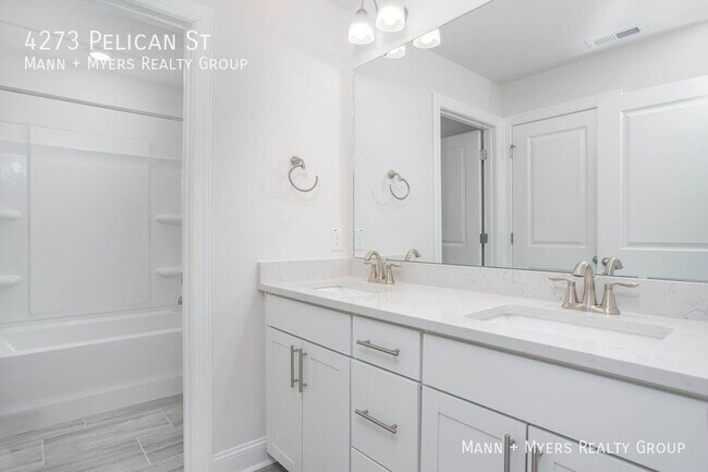 Building Photo - 4273 Pelican St