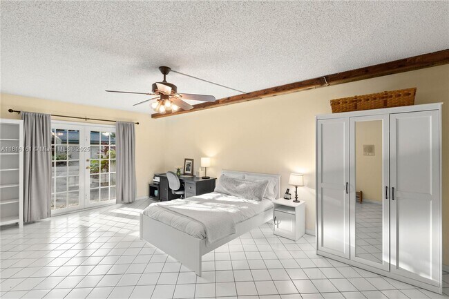 Building Photo - 9033 SW 78th Pl