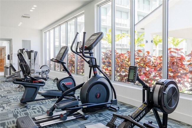 Building Photo - 1950 W 49th St