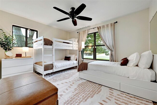 Building Photo - 2511 Friar Tuck Ln