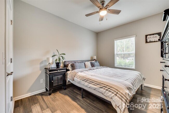Building Photo - 18568 Mainsail Ct