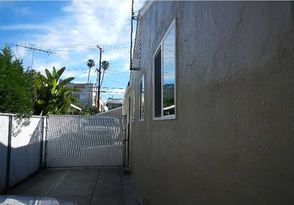 Building Photo - 532 Porter St