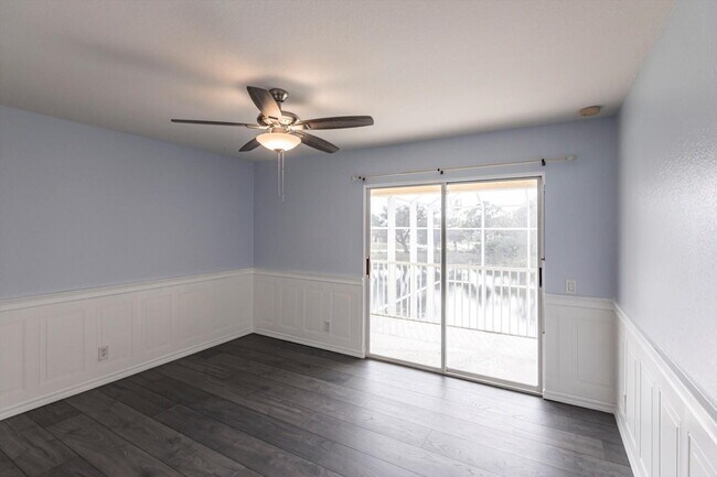 Building Photo - Rare 5 Bedroom Pool Home in Gated Community