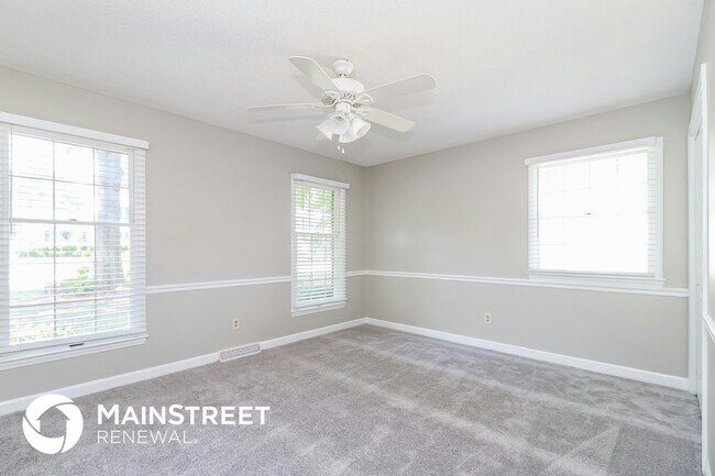 Building Photo - 326 Traceway Rd