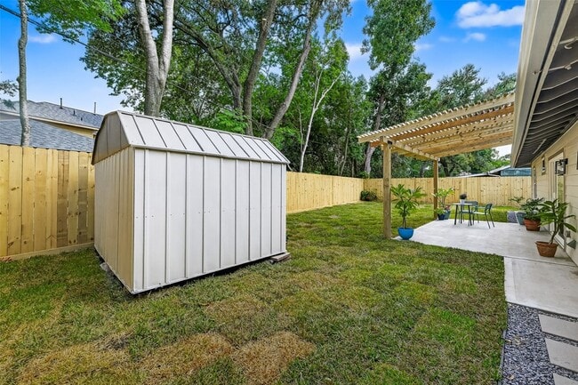 Building Photo - 4030 Woodshire St