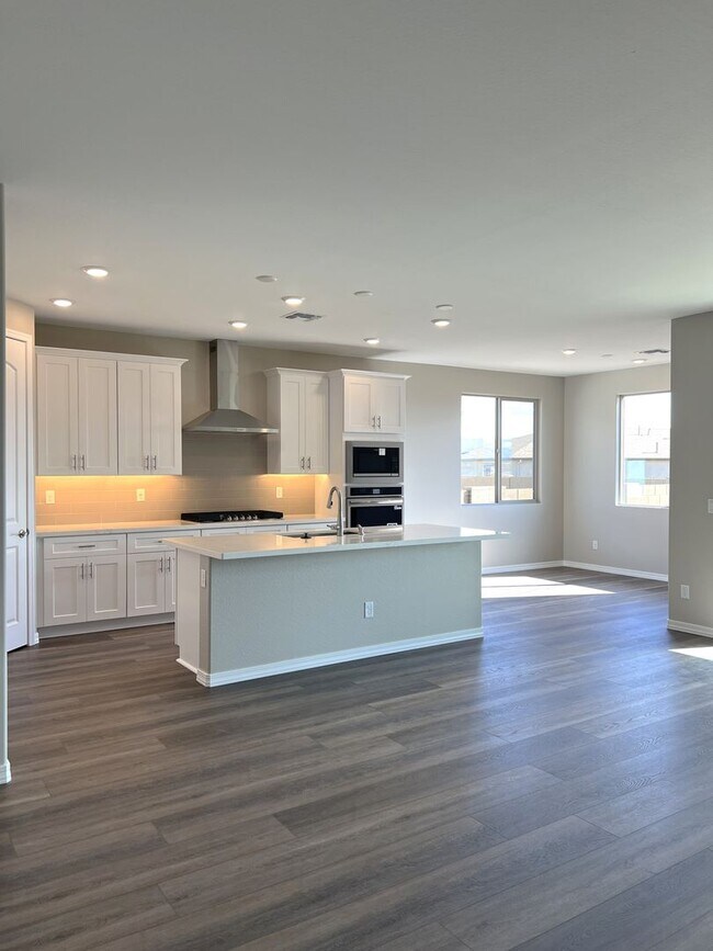 Building Photo - Brand New Home in Pronghorn Ranch