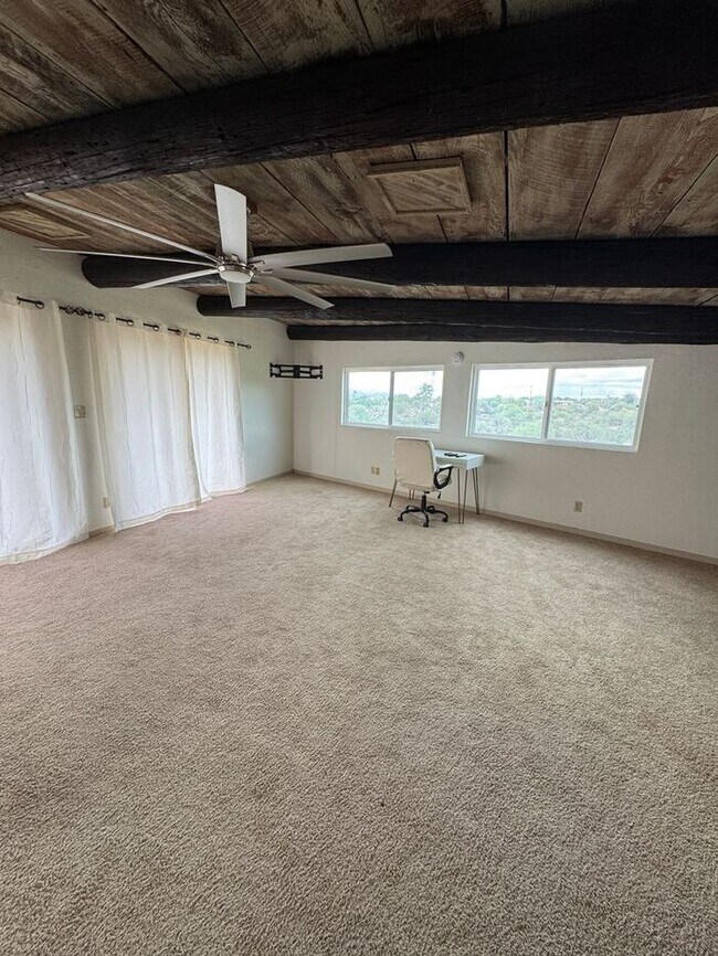 Building Photo - 4030 E Camino de la Bajada