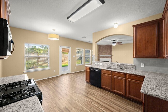 Building Photo - 18310 Melissa Springs Dr