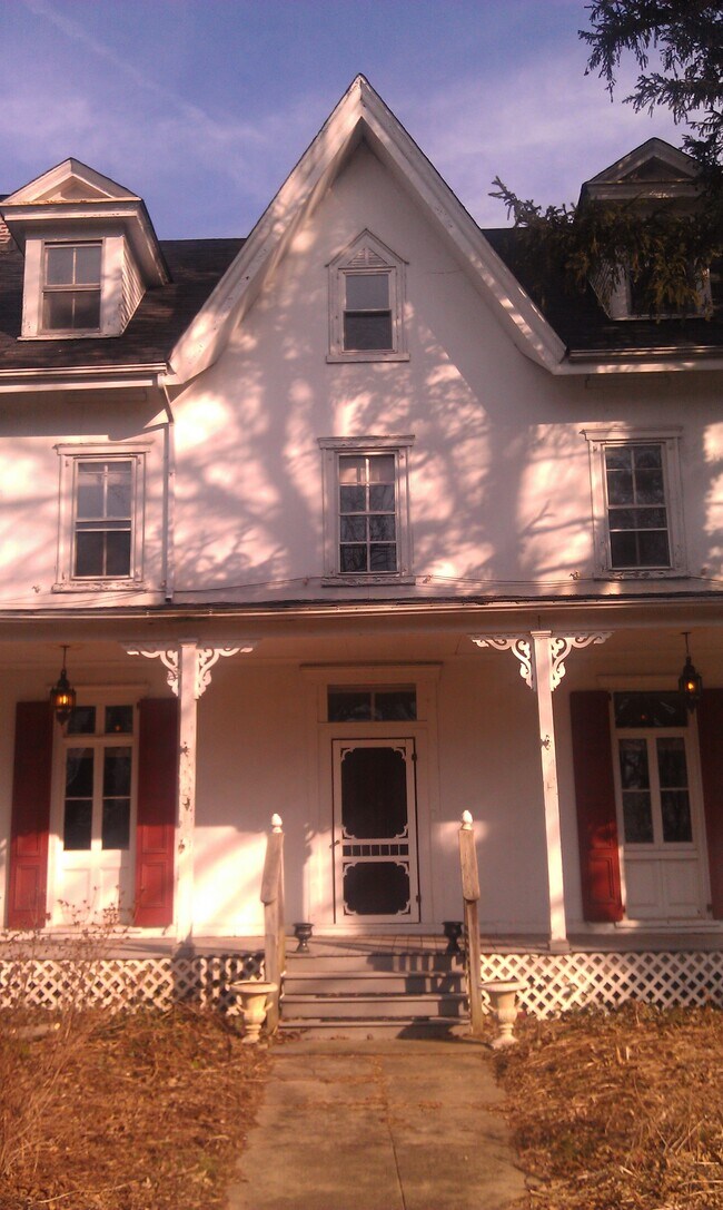 Building Photo - 657 Sumneytown Pike