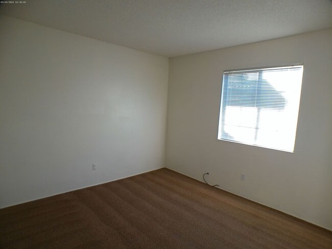 Building Photo - **Coming soon** Welcome to your new home 3 bd 2 bth
