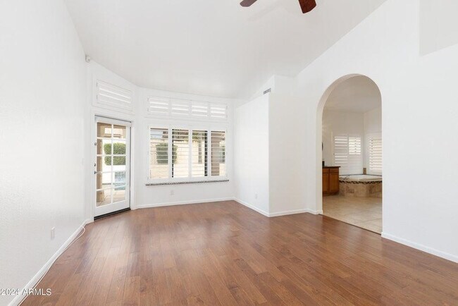 Building Photo - 3350 S Oleander Dr