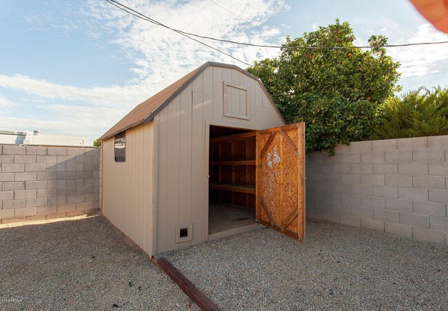 Building Photo - 3228 W Lisbon Ln