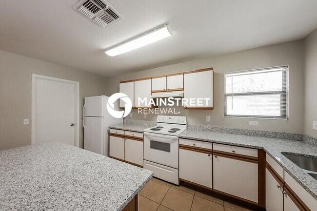 Building Photo - 3 Bedroom Pet-Friendly Home in Phoenix, AZ with Main Street Renewal