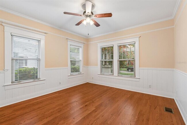 Building Photo - 1107 W Horatio St