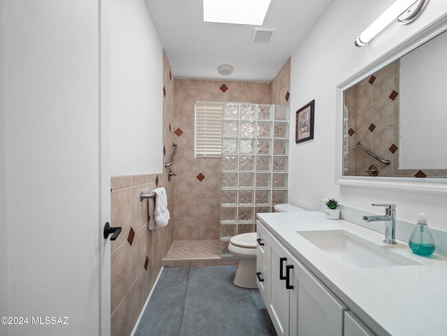 Building Photo - 5798 E Paseo Cimarron
