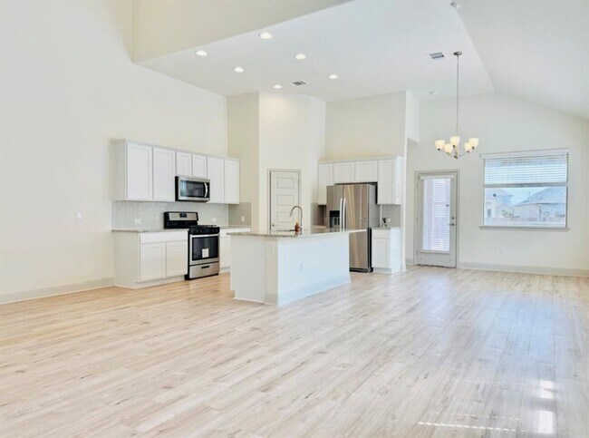 Building Photo - 18321 Anicio Gallo Dr