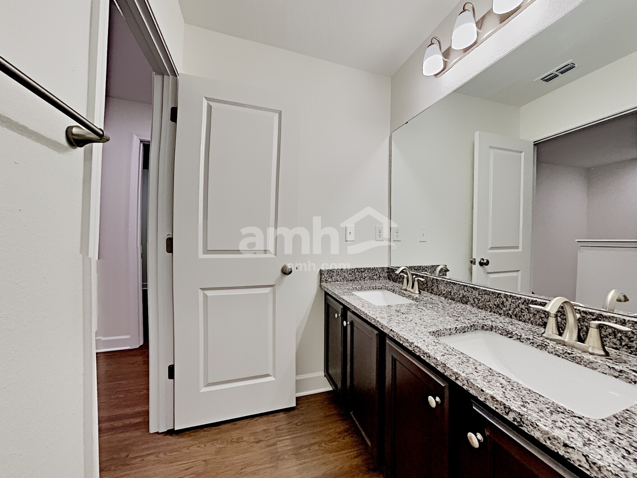 Building Photo - 450 Sandstone Dr