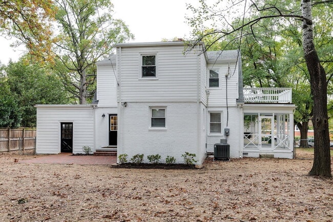 Building Photo - 4907 Cutshaw Ave