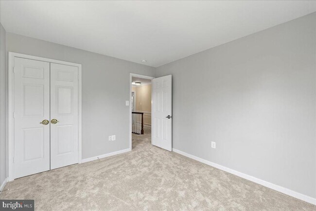 Building Photo - 4527 Sawgrass Ct