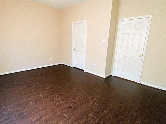 Building Photo - 8526 Homewood Ln
