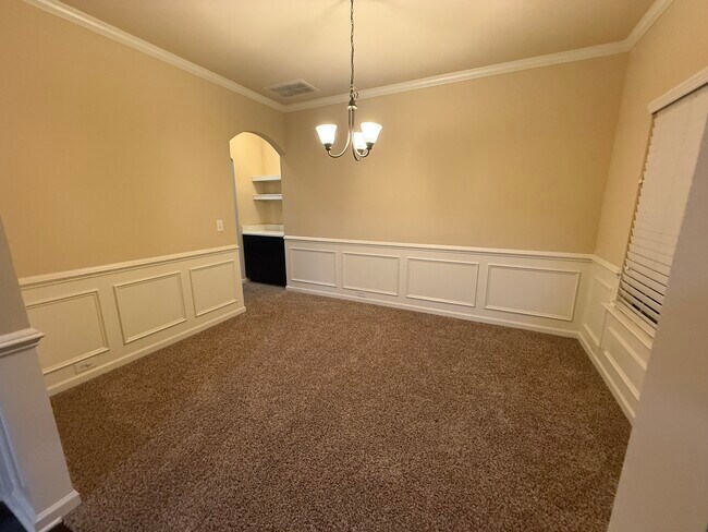 Building Photo - 2056 Tweed Dr