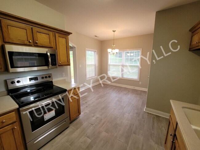Building Photo - Home for rent in Gardendale