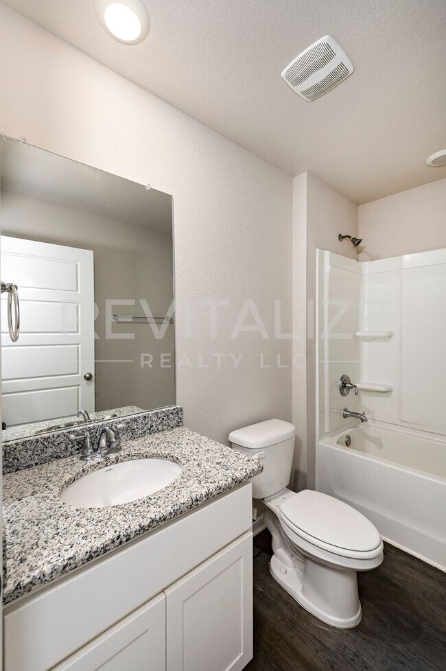 Building Photo - 8072 Irwin Loop