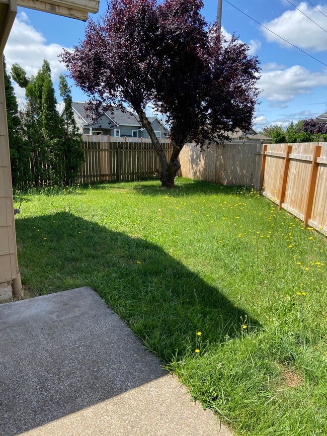 Building Photo - WarP01