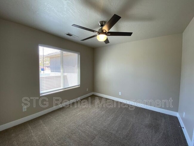 Building Photo - 758 N 300 W