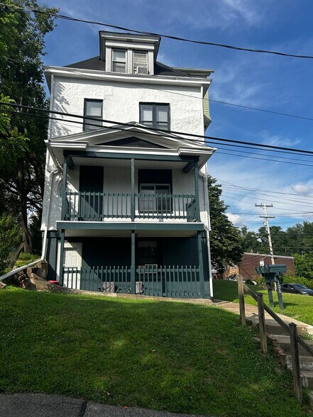 Primary Photo - 106 Lynnwood Ave