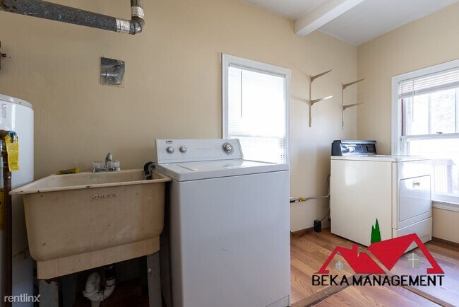 Building Photo - 2 br, 1 bath House - 18235 Brady
