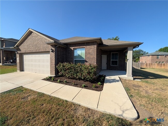 Primary Photo - 1330 Ace Ranch St