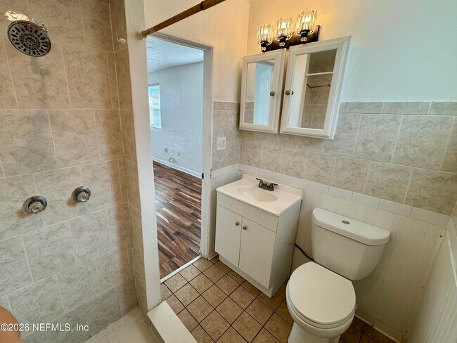 Building Photo - 288 Boylston Ave