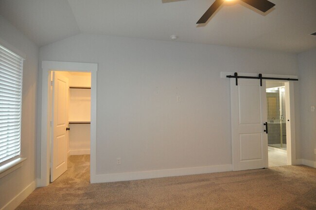 Building Photo - 829 Crystal Oak Ln