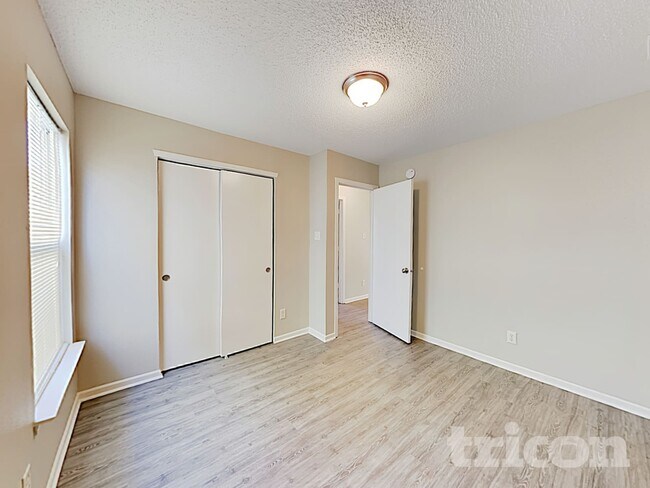 Building Photo - 1826 Blue Pine Ln