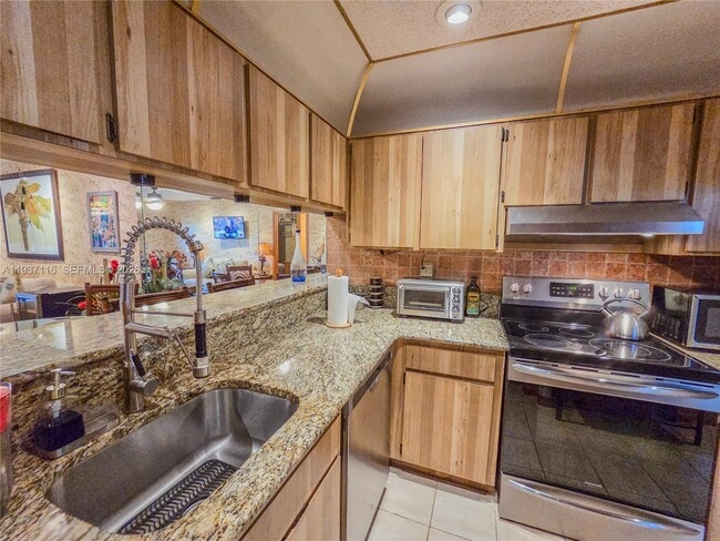 Building Photo - 8044 NW 41 Ct