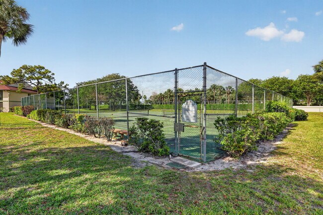 Building Photo - 6327 Chasewood Dr