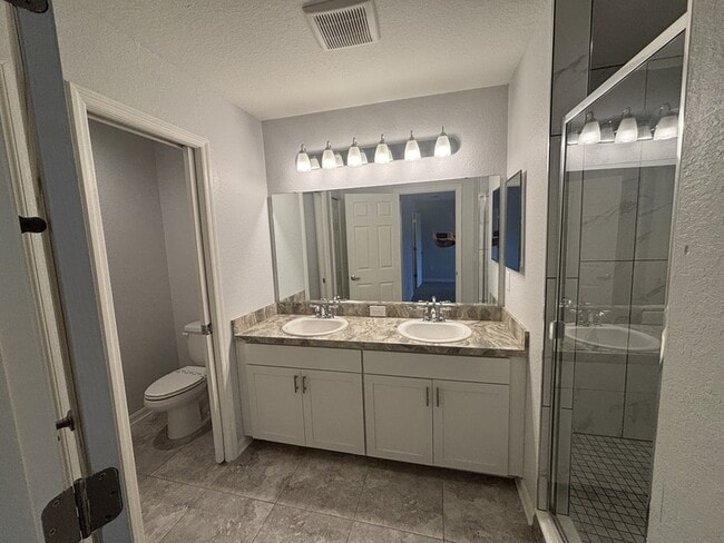 Building Photo - 1093 Grantham Dr