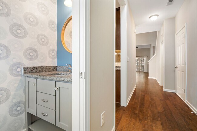 Building Photo - **APPLICATIONS PENDING** Available Now! Gorgeous, Well Upgraded 3 Bed / 2.5 Bath w/ First Floor P...