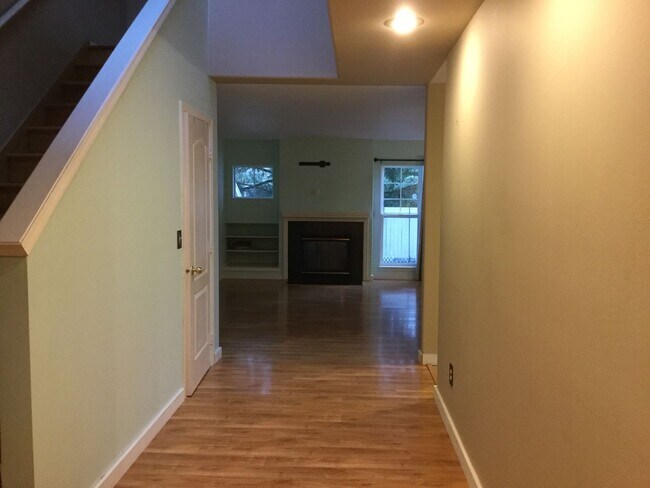 Building Photo - Stylish 2-Bedroom, 2.5-Bath Townhome with Garage & Private Patio