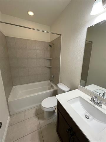 Building Photo - 4776 Bridgewater St