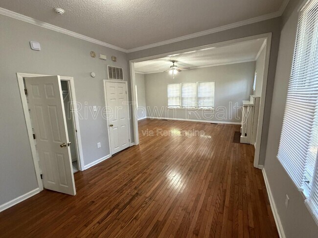Building Photo - 736 Echles St