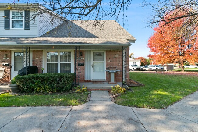 Building Photo - 6962 Harvard Ln