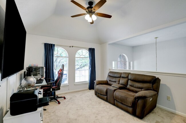 Building Photo - 13710 Wheatbridge Dr