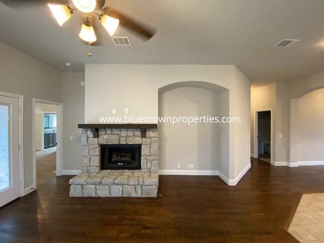 Building Photo - 5211 Pentridge Dr